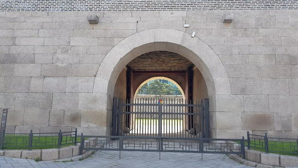 Heunginjimun Gate (Dongdaemun) 2