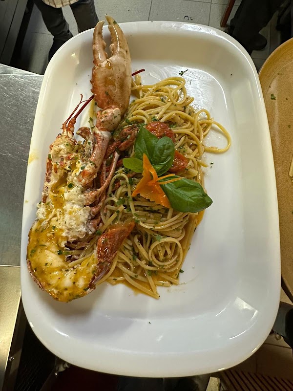 Lisbonita Restro & Bar 3