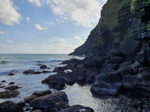 Black Sand Beach 3