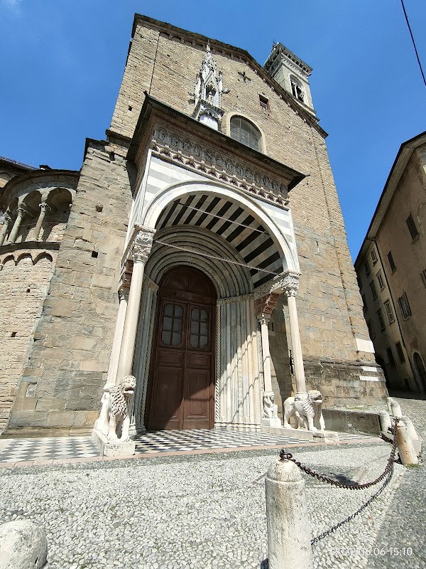 Via Sant'Alessandro 2