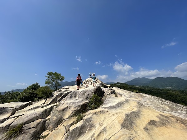 Junjian Yan Hiking Trail 2