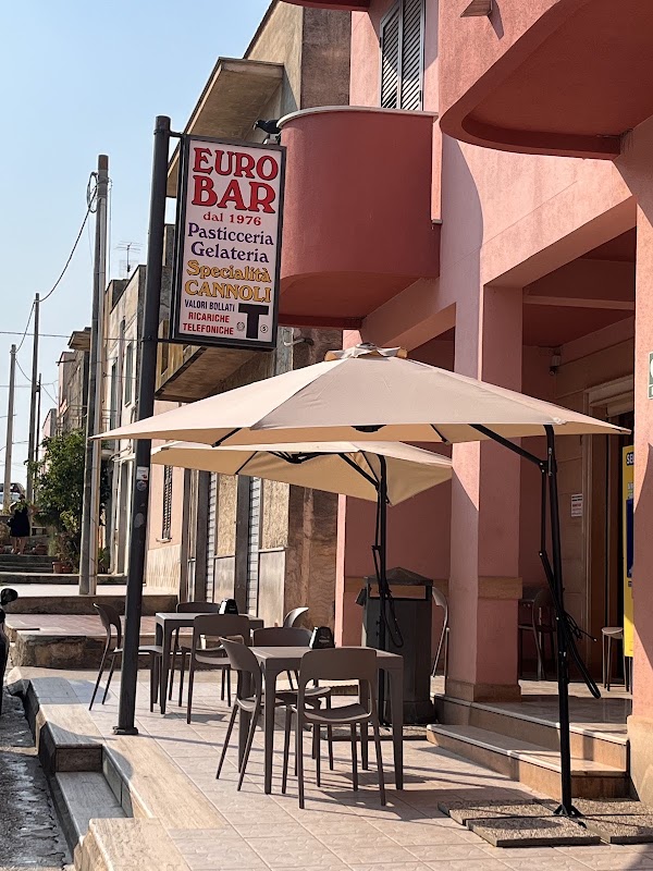 Euro Bar cannoli siciliani