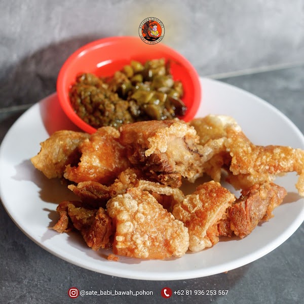 Sate Babi Bawah Pohon 4