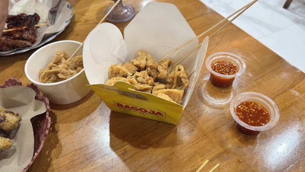 Sate Babi Bawah Pohon 3