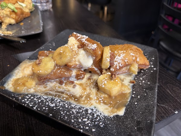 B Sweet Bistro & Bakery 3