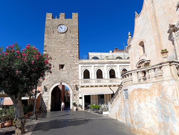 Torre dell'Orologio e Porta di mezzo 1