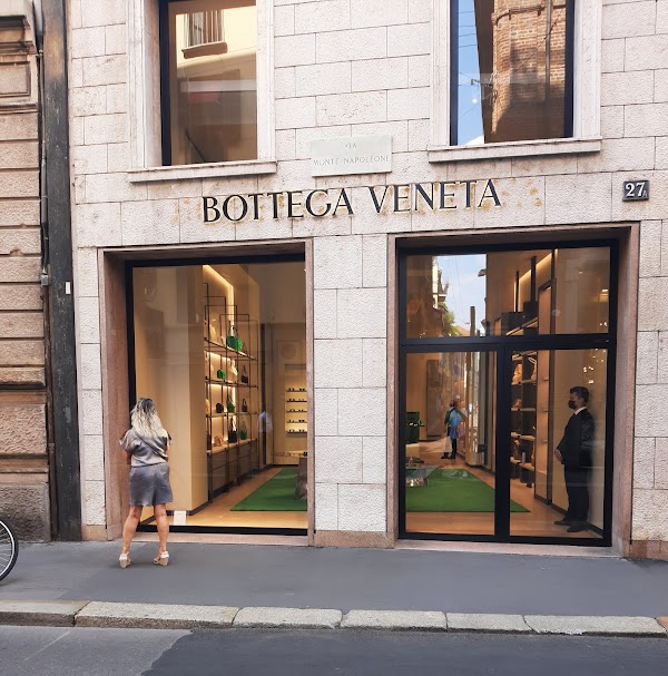 Bottega Veneta Milano Montenapoleone 1