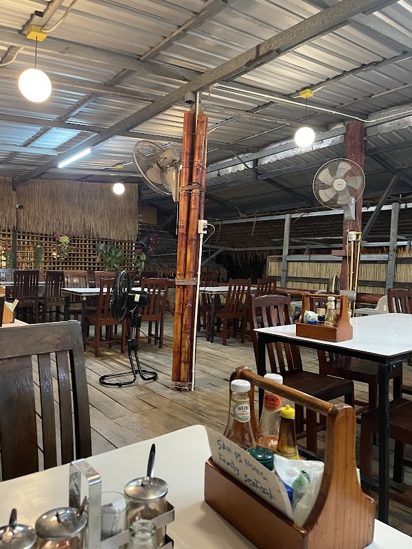Sam Pee Nong Family Seafood