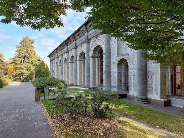 The Royal Garden 3