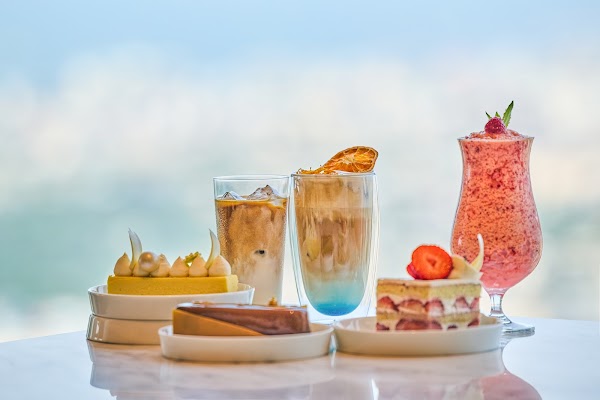 Skyview Lounge 38 5