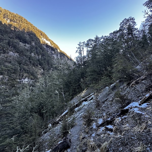 Earnslaw Burn Track Parking 2