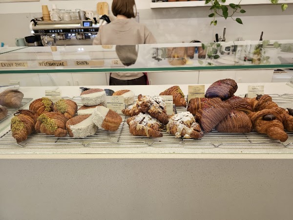 Defidu Croissanterie & Coffee 4