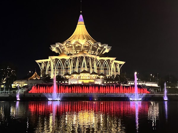 Darul Hana Musical Fountain Watching Position 1