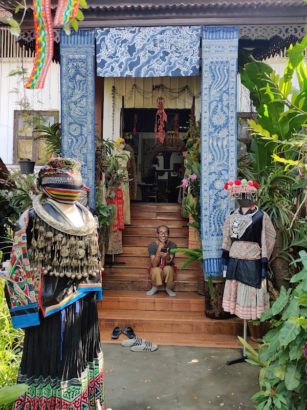 Dragon and Phoenix Selling Exhibition