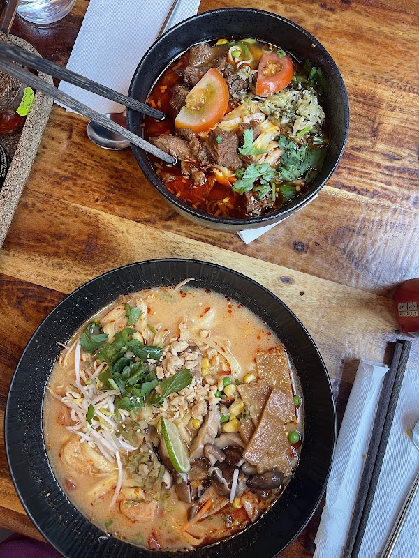 FIVE FLOWER NOODLE BAR 3