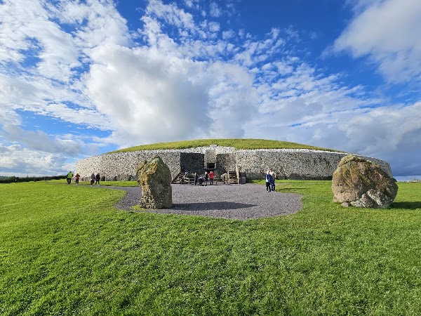 Brú na Bóinne Visitor Centre Newgrange and Knowth 5