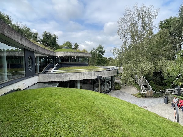 Brú na Bóinne Visitor Centre Newgrange and Knowth 4