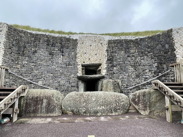 Brú na Bóinne Visitor Centre Newgrange and Knowth 2