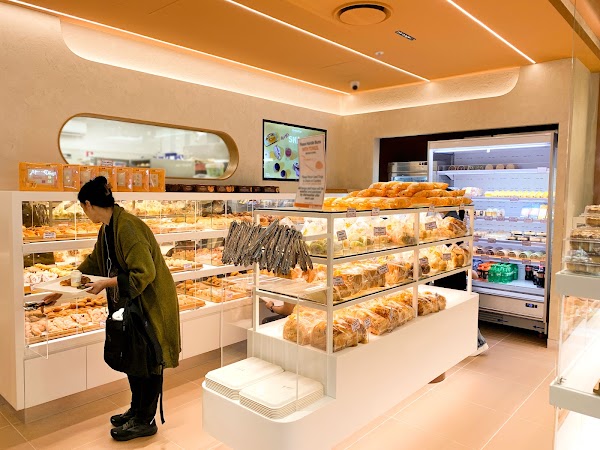 Breadtop World Square