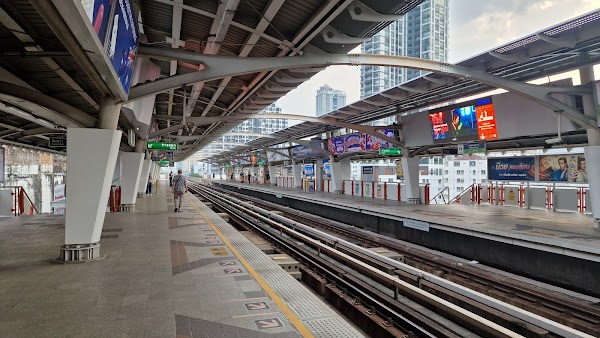 Saphan Khwai BTS Station