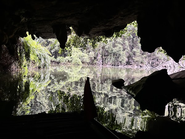 Trang An Grottoes tour 3