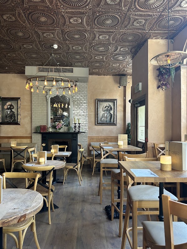 The Hayden Pub & Rooms 5