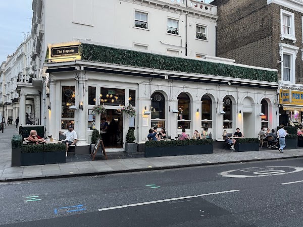 The Hayden Pub & Rooms 3