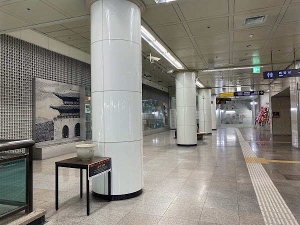 Gwanghwamun station 1