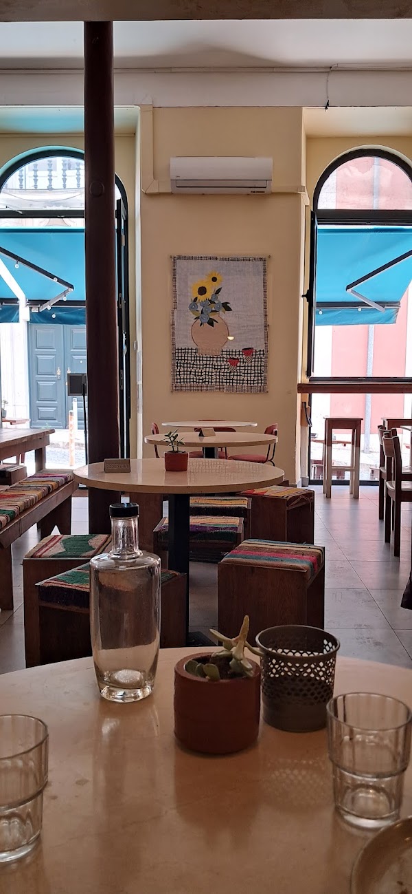 Mila - Santos - Specialty Coffee, Brunch & Bistro 2