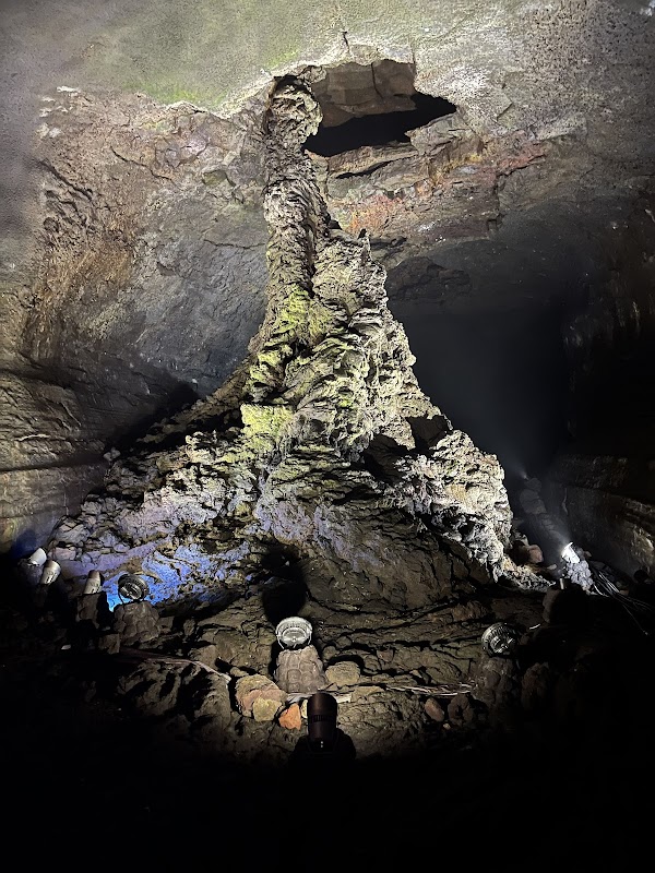 Manjanggul Lava Tube 5