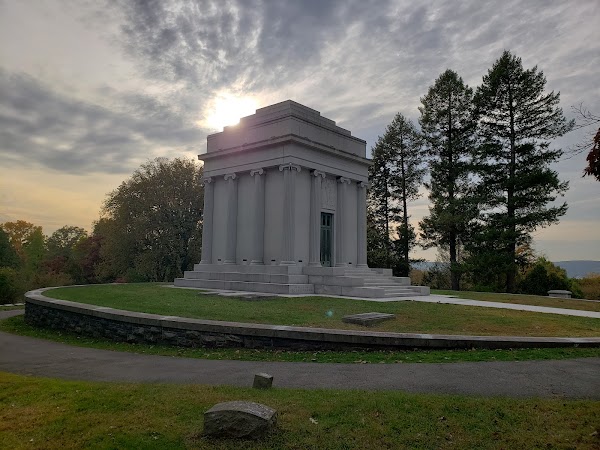 William Rockefeller Mausoleum 1