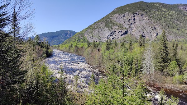 Le Riverain
