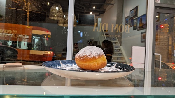 Bom Dia Cafe & Bakery 5