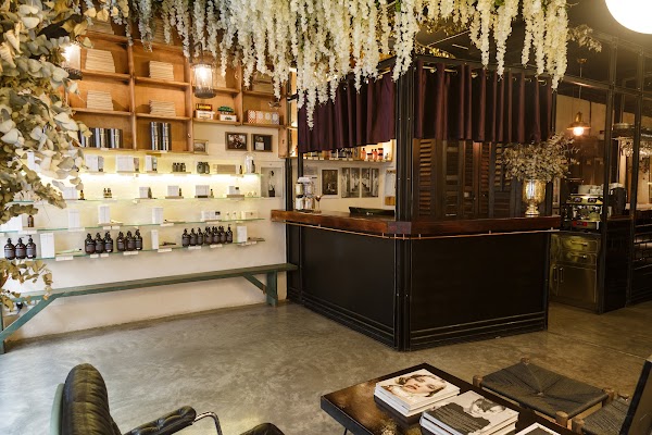 Espacio Isaac Salido - Peluquería & Concept Store 5