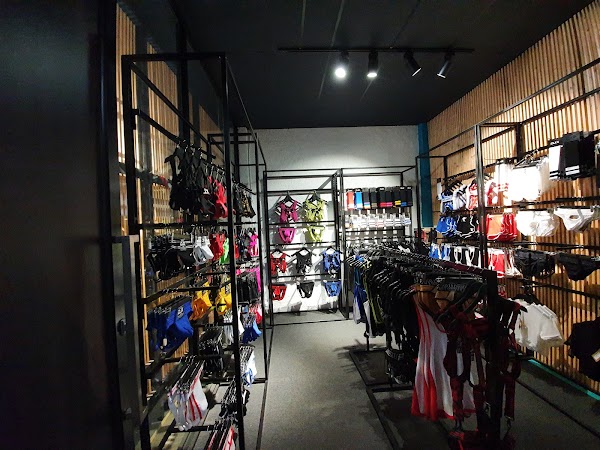 DailyJocks Warehouse (Click & Collect) 5
