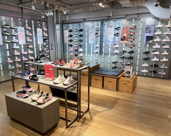 Adidas Brand Center Shibuya 5