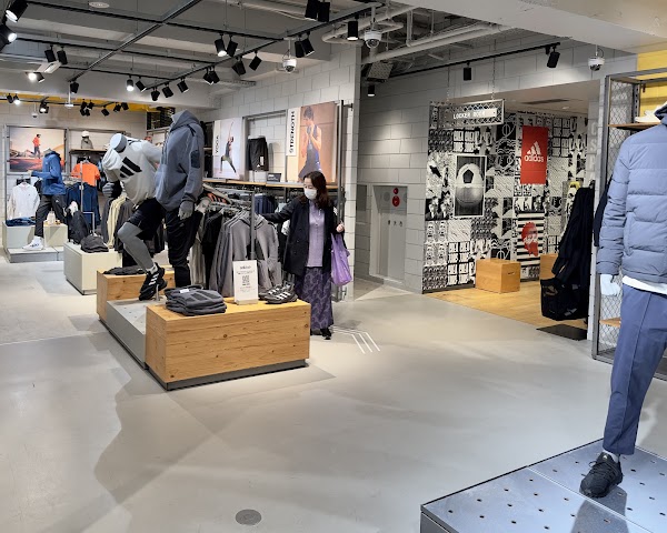 Adidas Brand Center Shibuya 4