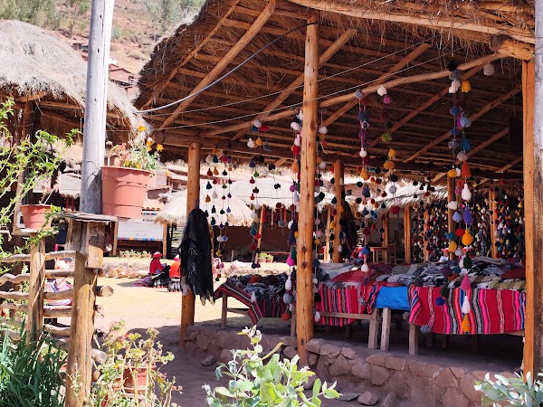 Ccaccaccollo Women's Weaving Cooperative