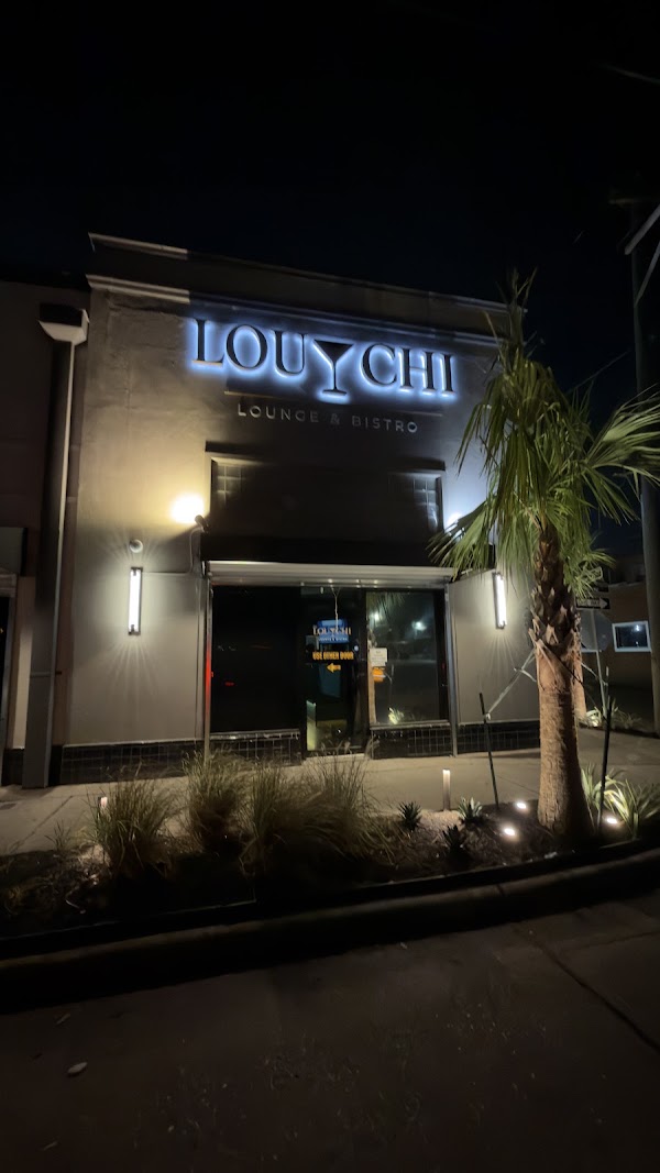 Louchi Lounge and Bistro