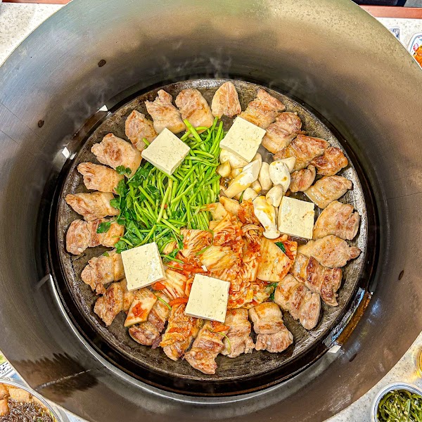 진짜무쇠삼겹 성수점