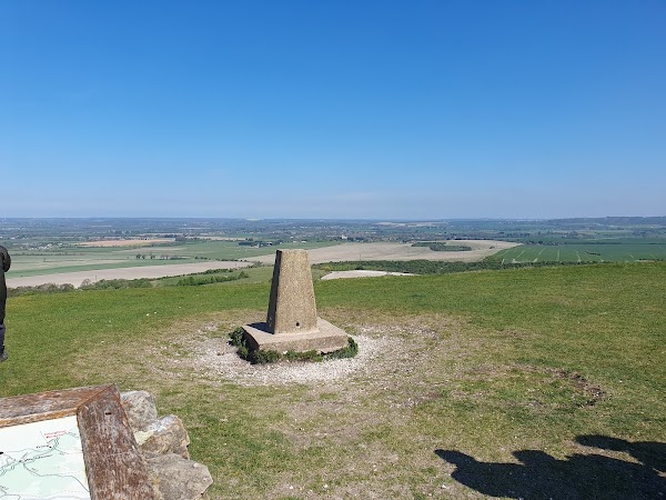 Ivinghoe Beacon Circular Walk Car Park 5