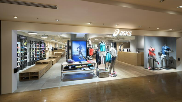 ASICS RUN TOKYO MARUNOUCHI 5