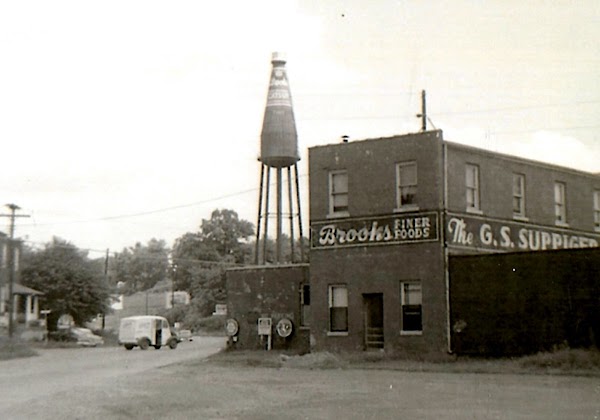 Worlds Largest Catsup Bottle