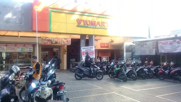 Yomart Taman Sari 1