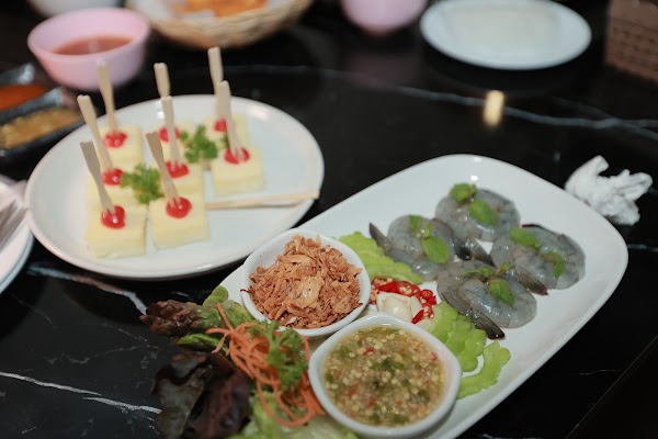 Arie bar and cafe' 4