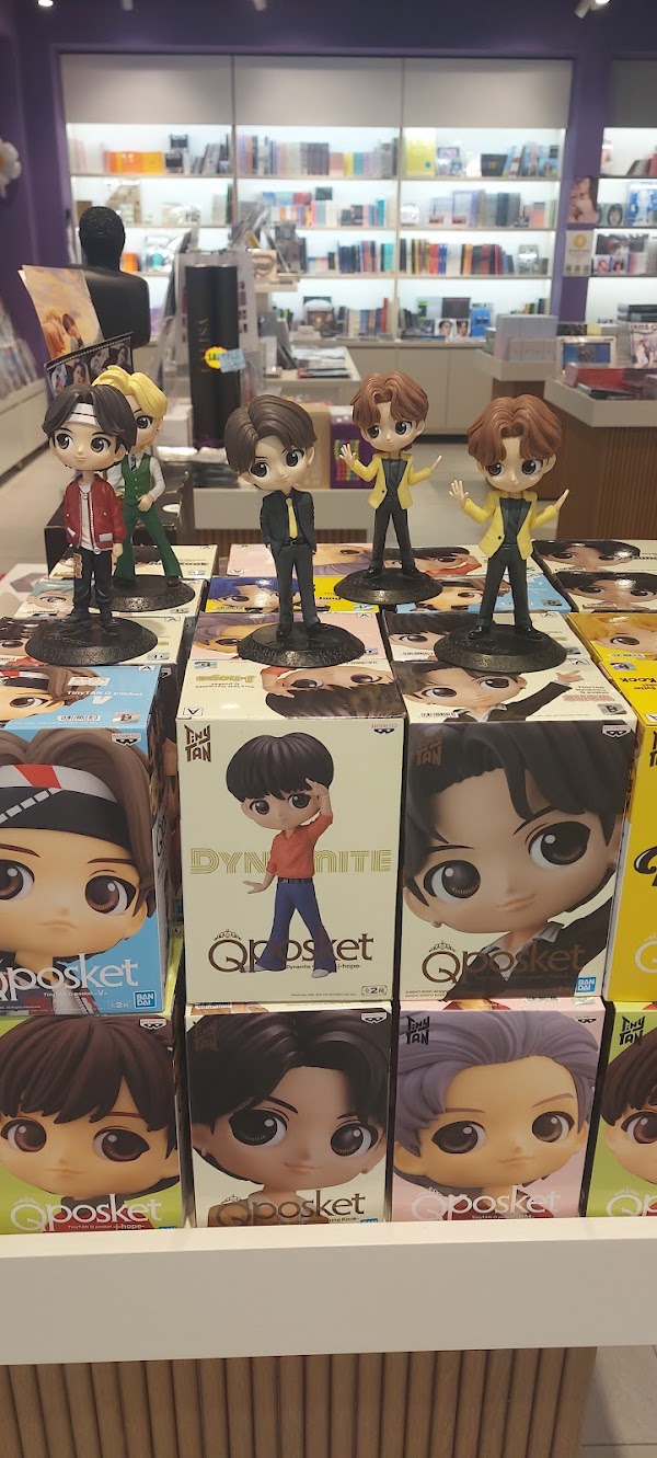 Myeongdong CD Shop 3