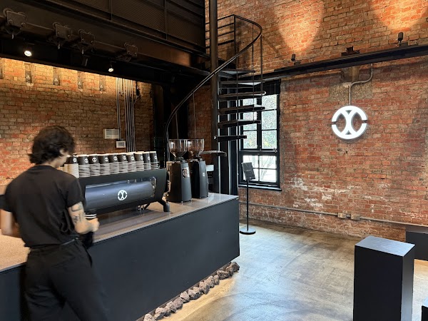 CHLIV - Huashan store 2