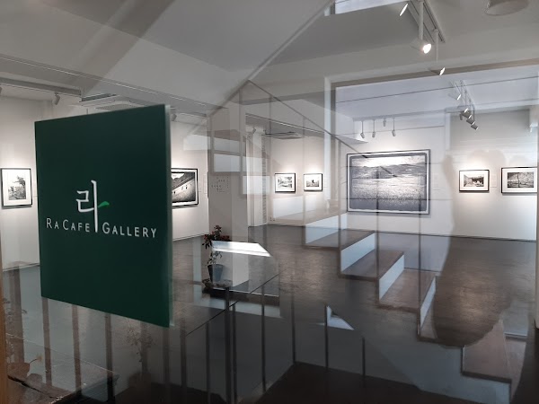 Ra Cafe Gallery 2