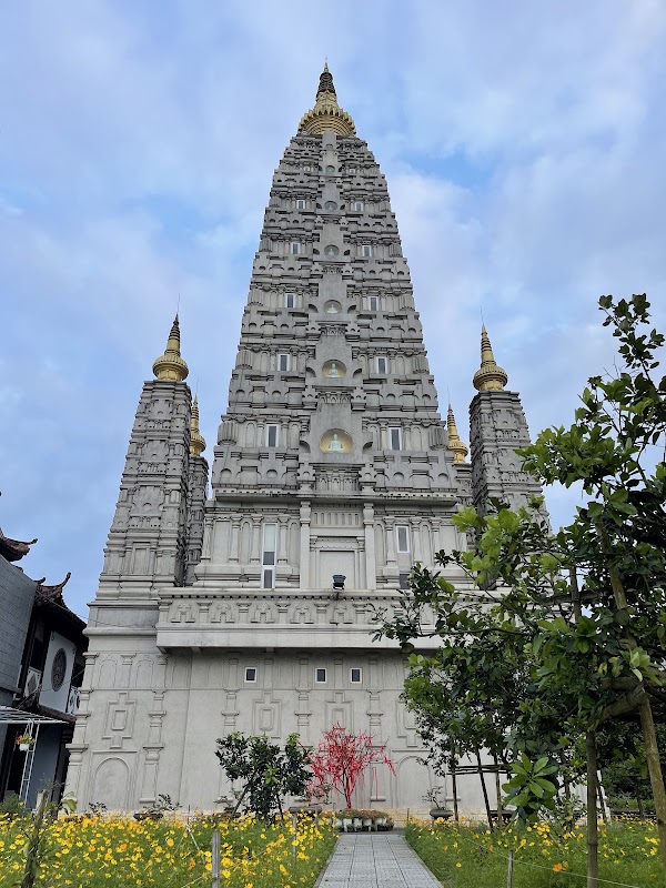 Temple Huyen Khong