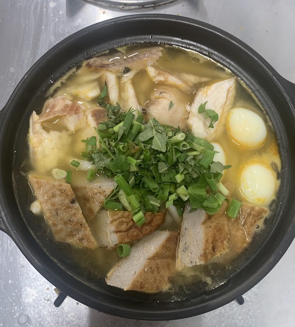 Cơm Gà Xối Mỡ Như Ý 5